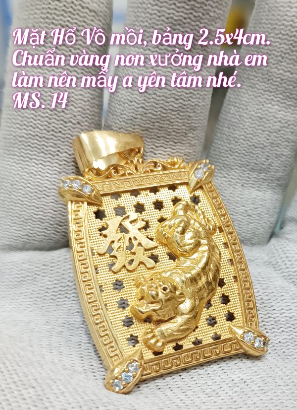 Mặt dây hổ vồ mồi_ Mã 14